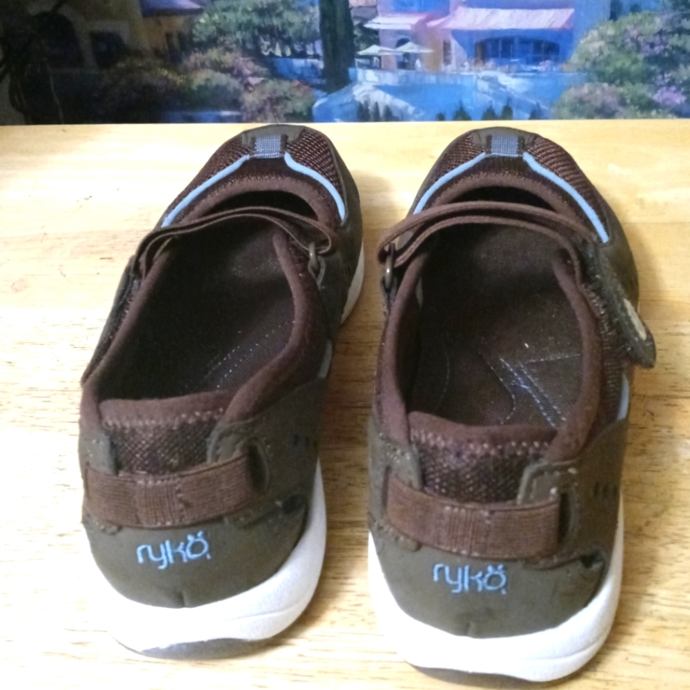 🎉🎻RYKA LEATHER SKIMMER LADY 🚅🛫SIZE 6, MARY JANE STYLE. 🚢